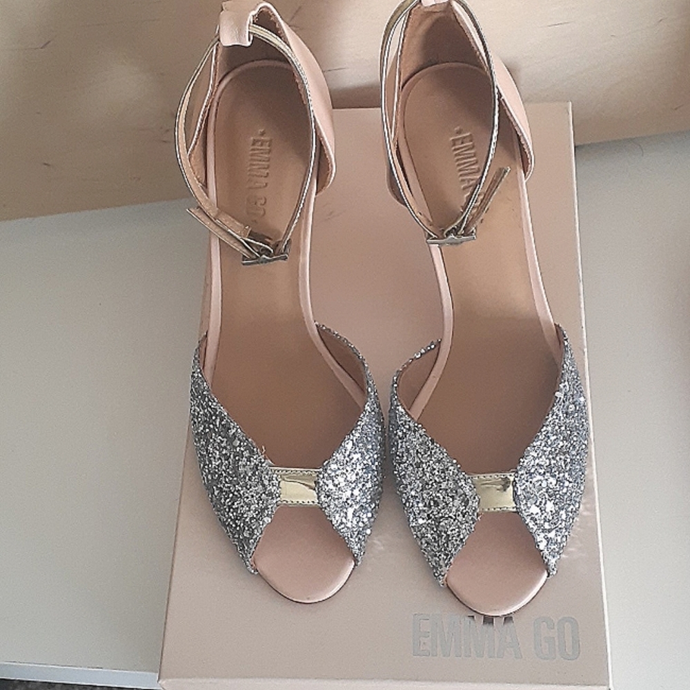 Emma Go, Size 37/ USA Size 6.5, Peach heel, gold strap, sparkly silver glitter